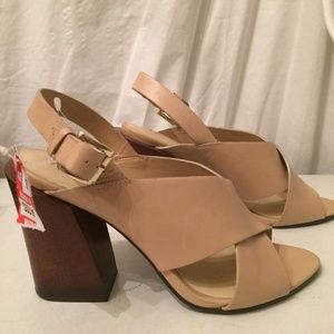 Ateliermix bege criss cross sandals size 10 NEW
